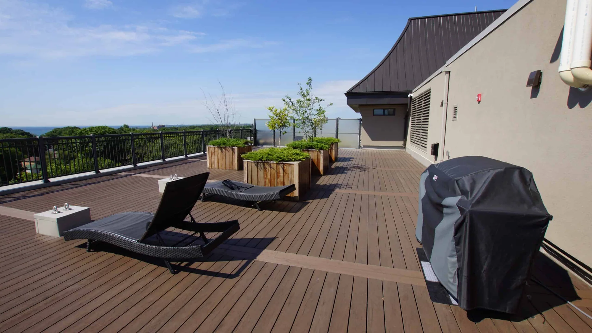 TruNorth Composite Tropical Walnut deck installation photo